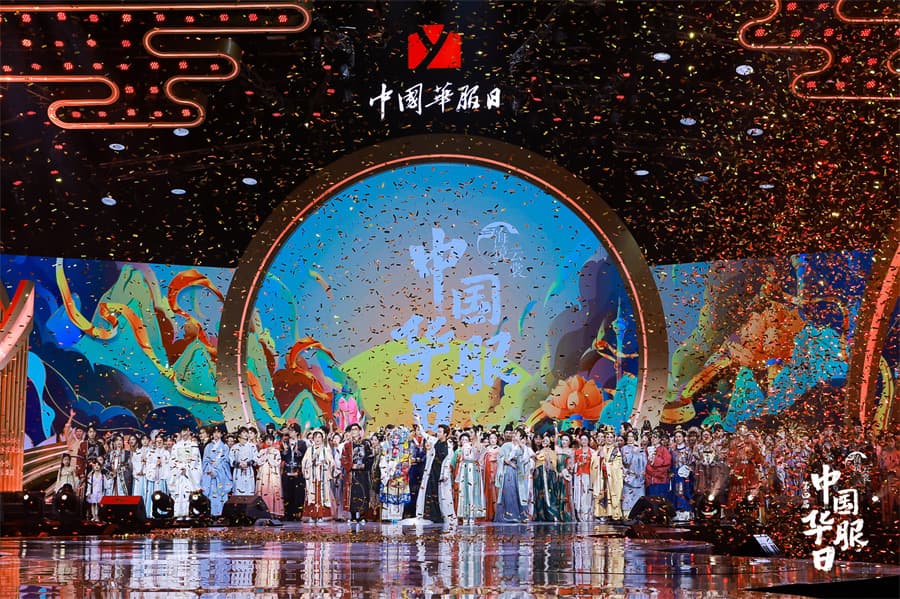 线上最火买球站07.jpg
